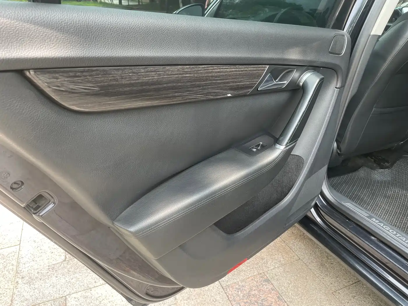 Volkswagen Magotan 2012 Facelift 2.0TSI Premium фото 10