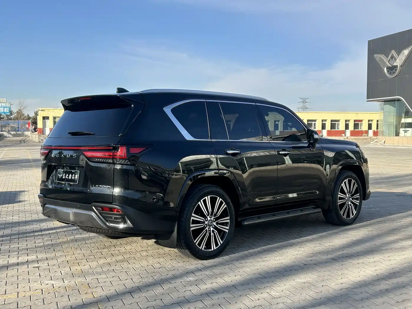 Lexus LX 2025 700h Boundary Edition фото 4