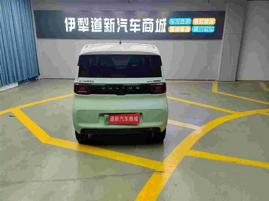 WULING AUTOMOBILE HONGGUANG MINIEV
