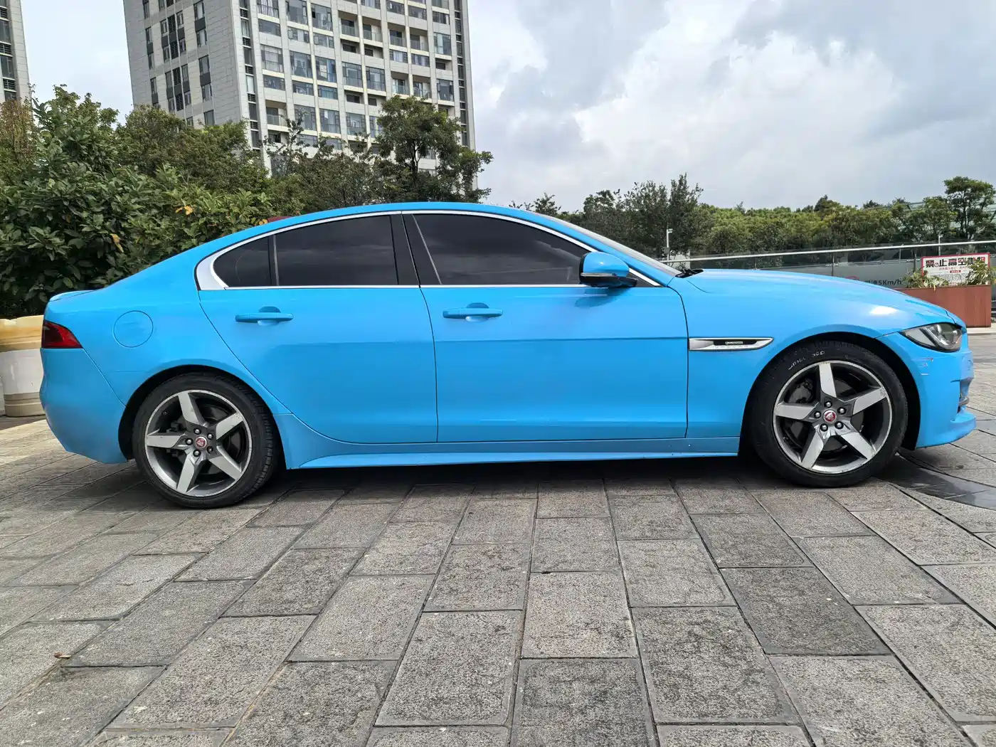Jaguar XE 2016 2015 2.0T 200PS R-Sport