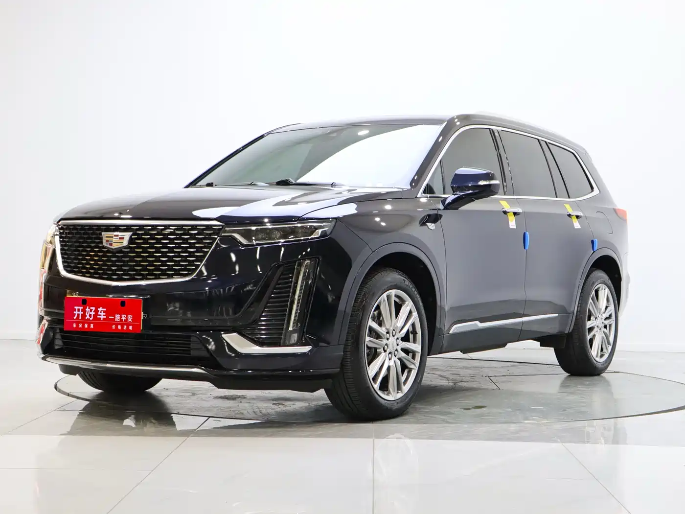 CADILLAC XT6