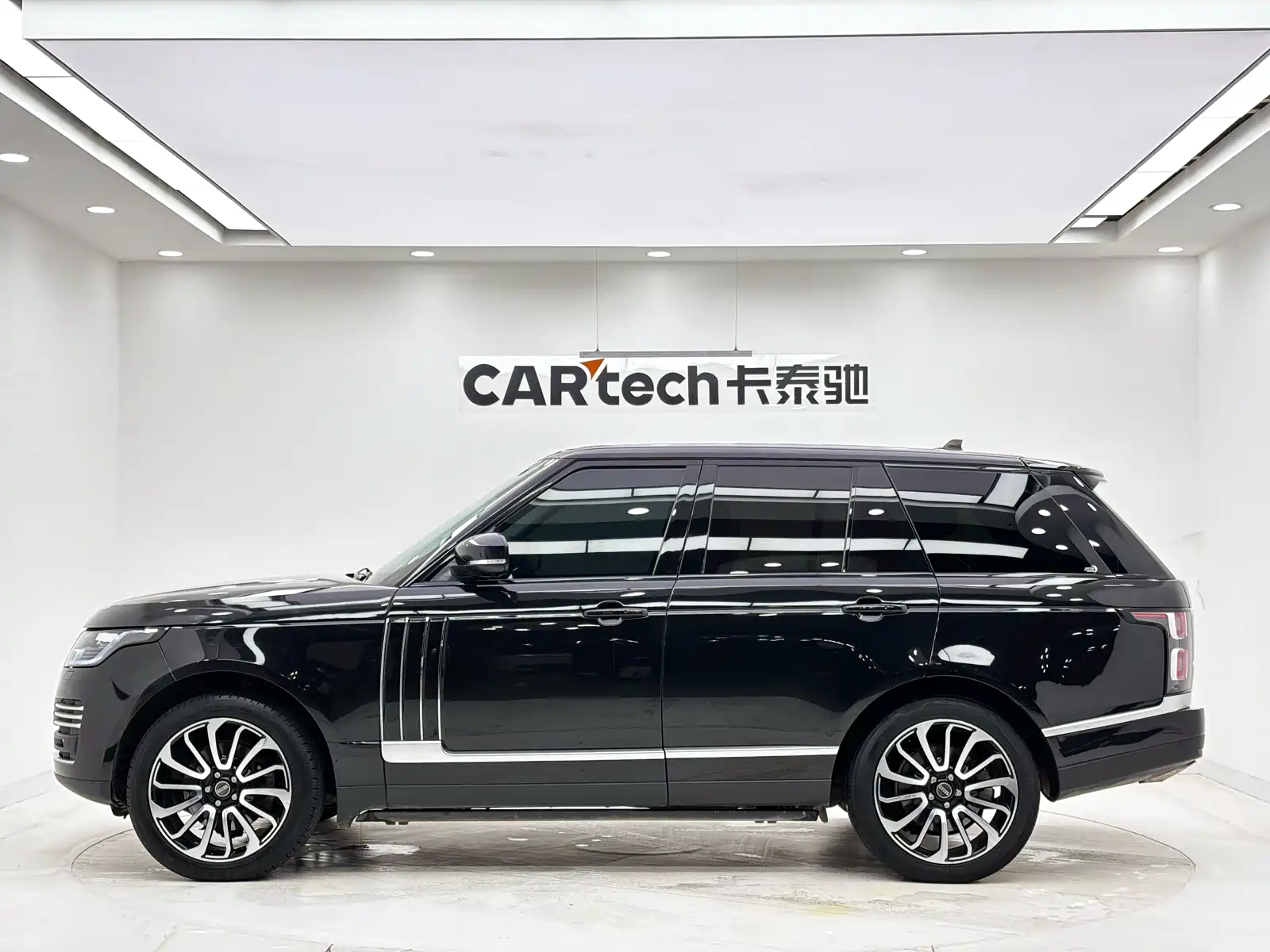 Фото 8 - Land Rover Range Rover
