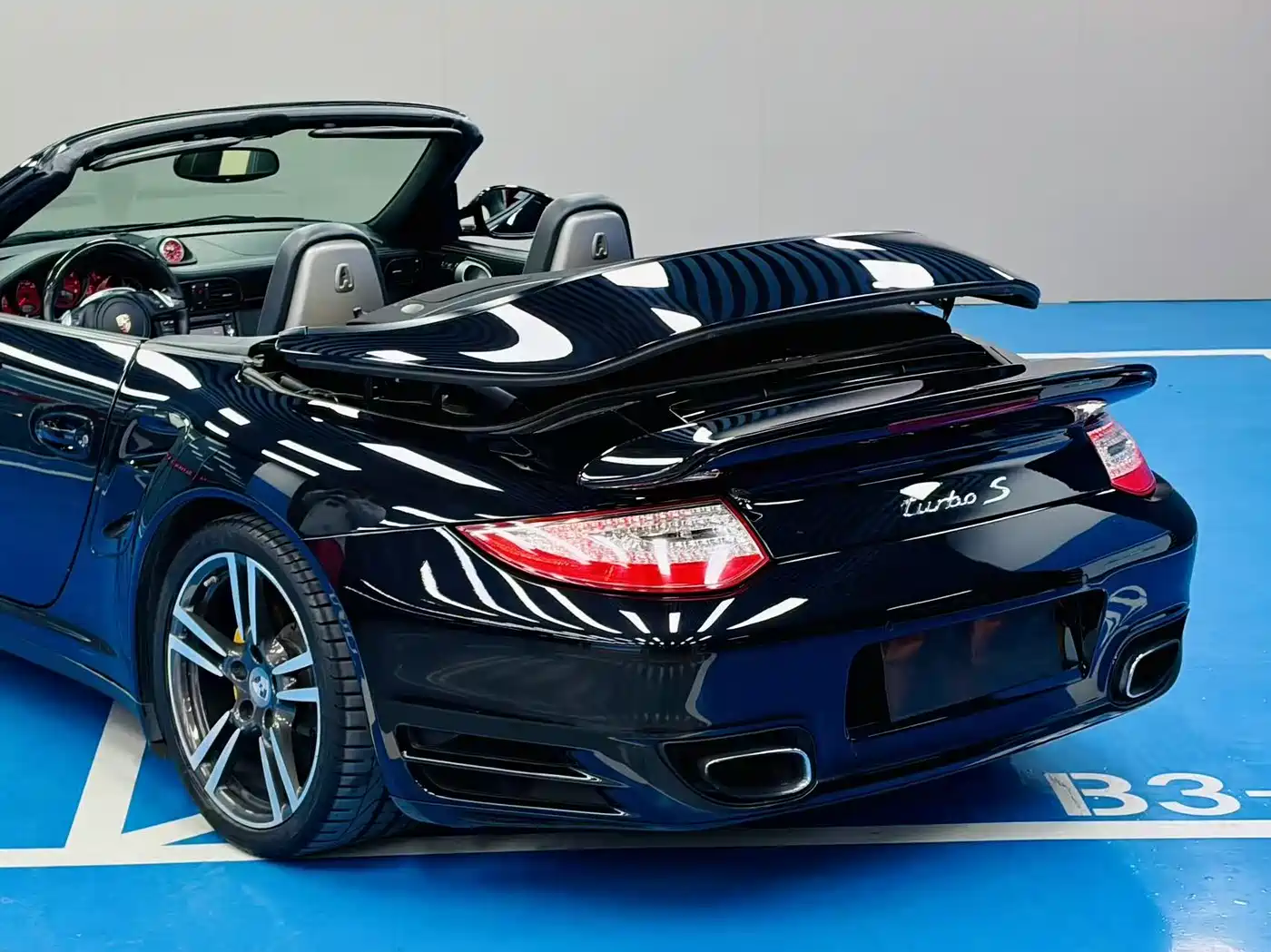 Porsche 911 2010 Turbo S Cabriolet 3.8T фото 7