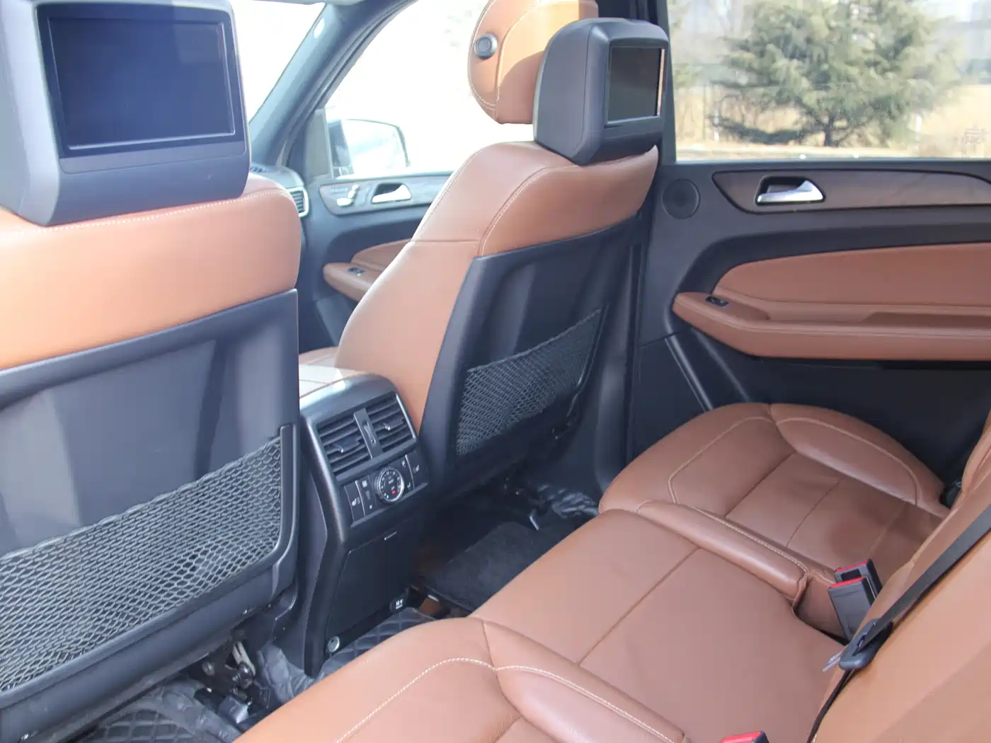 Mercedes-Benz GLS 2017 GLS 400 4MATIC Luxury фото 13