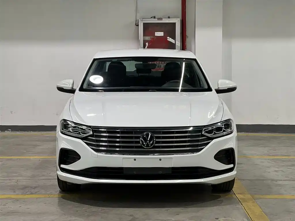Volkswagen Lavida 2023 1.5L Auto Delight Edition фото 2