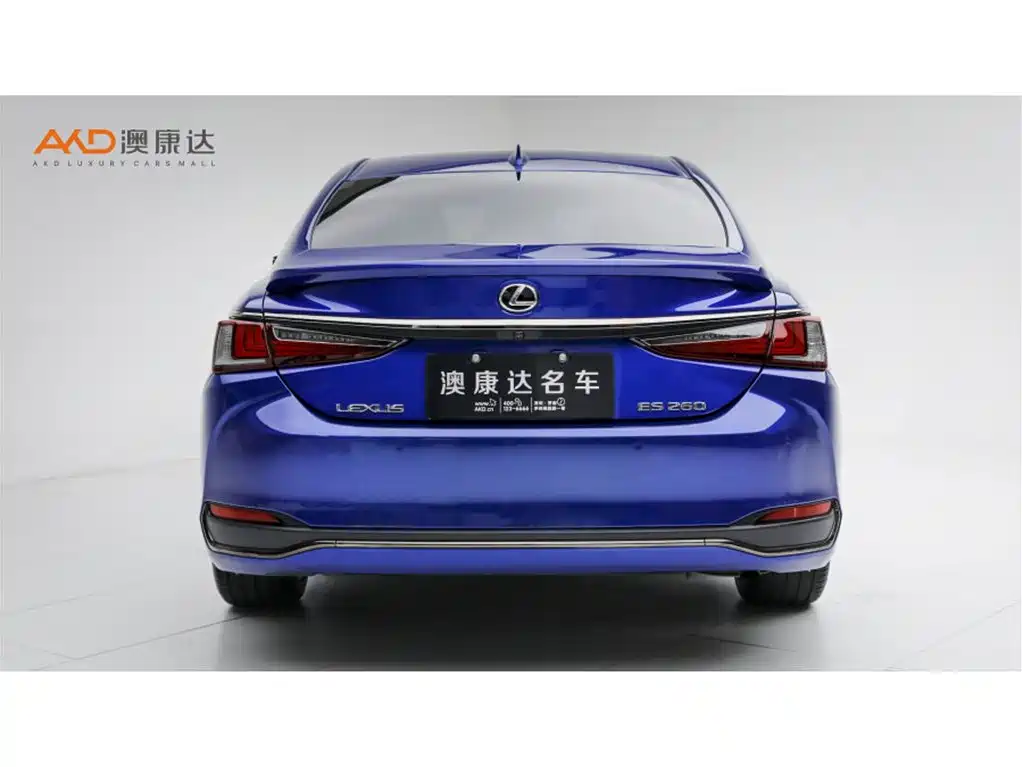 Фото 4 - Lexus ES