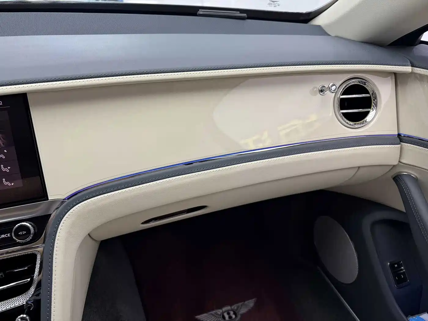 Bentley Flying Spur 2025 2023 4.0T V8 S