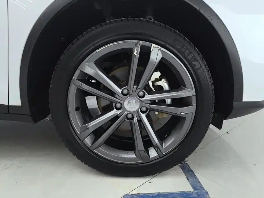 Photo 6 - BYD Tang