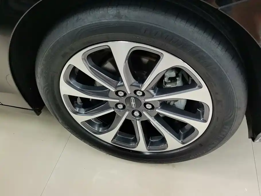 Lincoln Z 2023 2024 2.0T Premium Edition