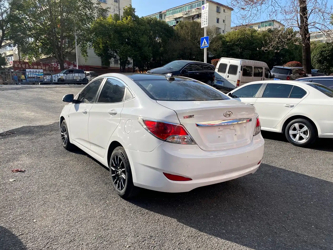 Hyundai Verna 2014 1.4L Manual Fashion GS фото 7