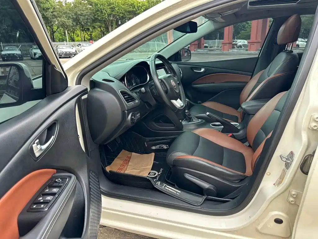 Fiat Viaggio 2016 2015 1.4T Auto Sport Edition