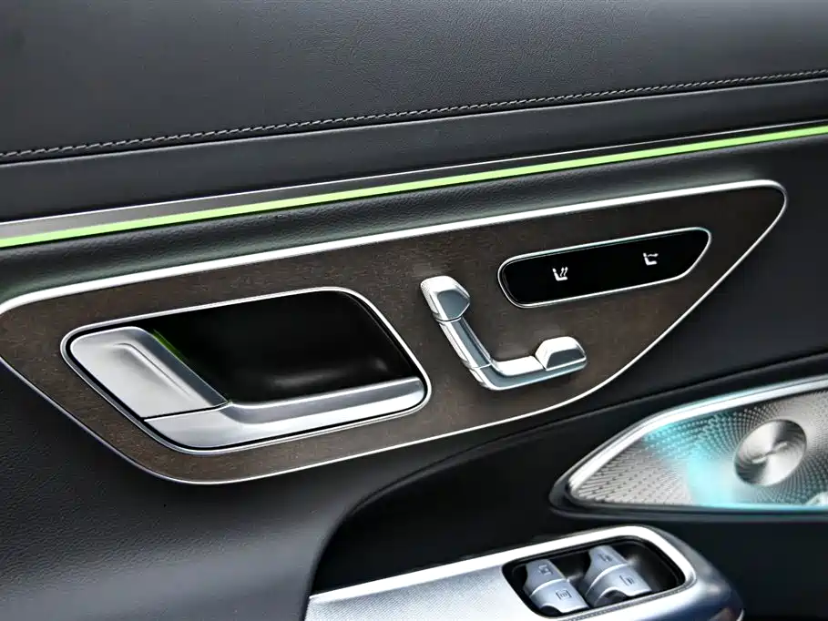 Mercedes-Benz E-Class 2025 Facelift E 300 L Premium фото 27