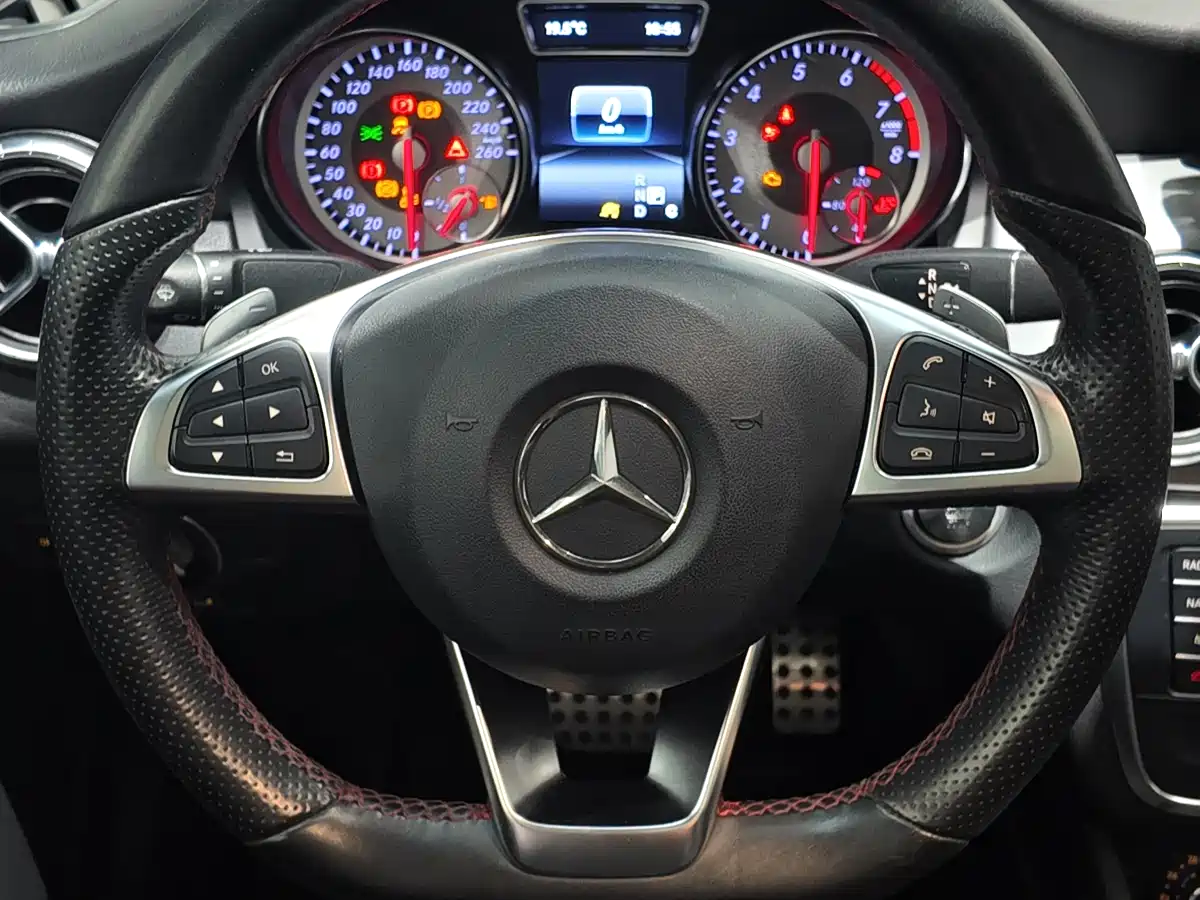 Mercedes-Benz CLA (Import) 2016 CLA 220 4MATIC фото 13