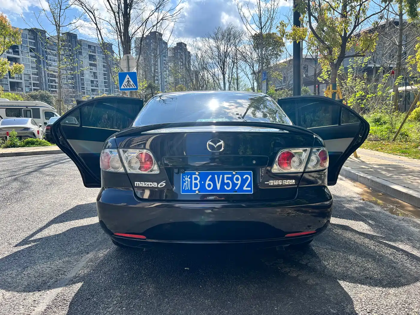 Фото 15 - Mazda 6