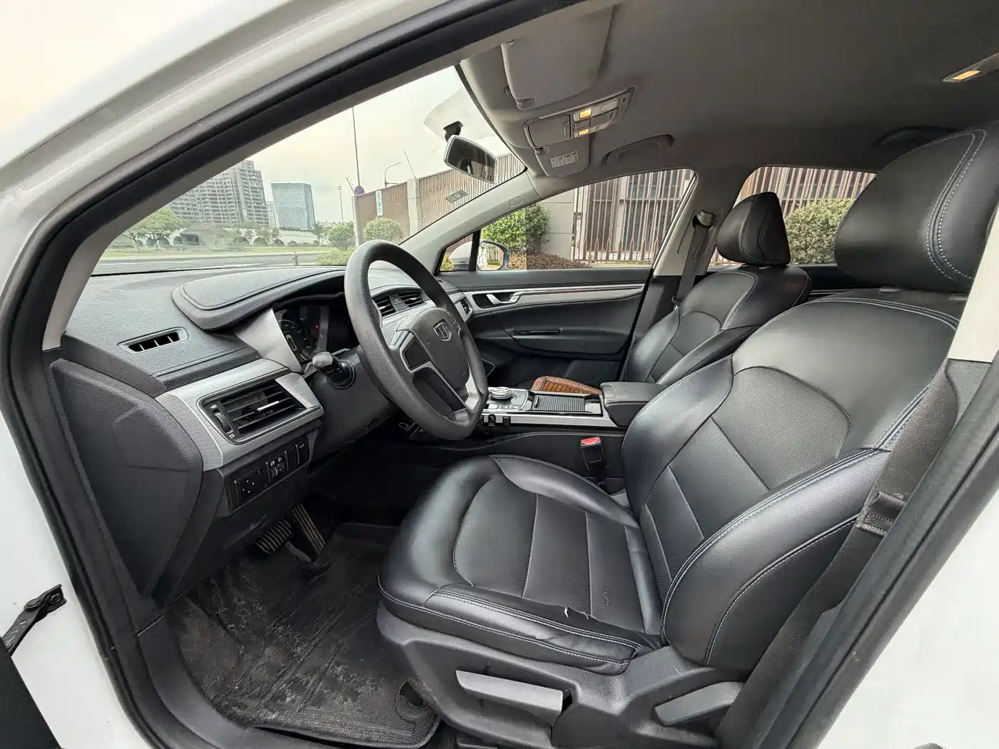 Geely Emgrand GSe 2020 2020 500 Ling Shang Edition