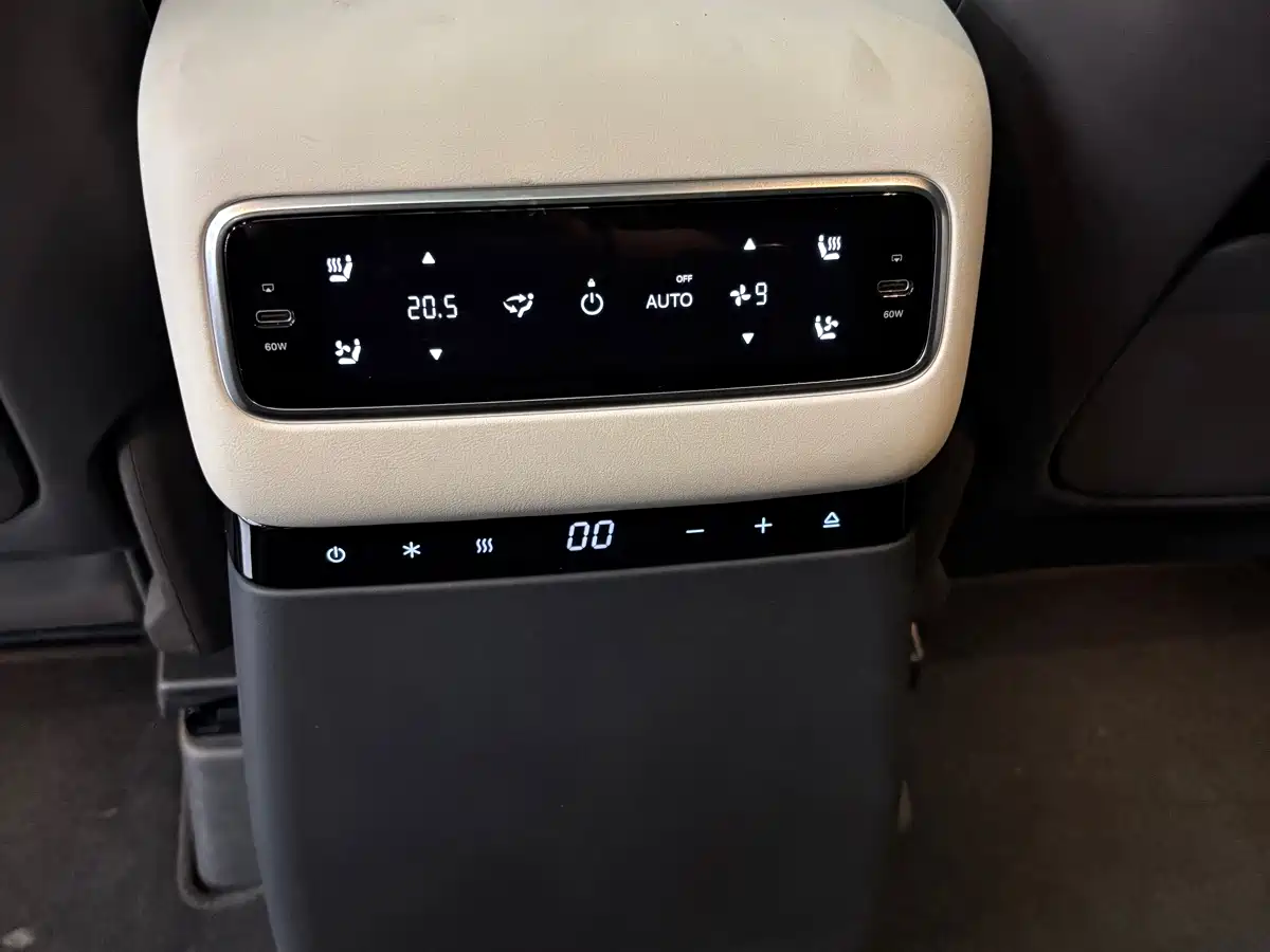 Li Auto MEGA 2024 2024 Ultra