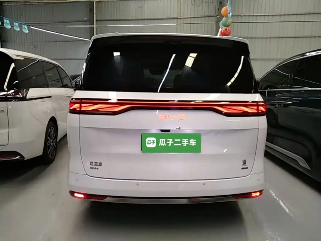 BYD Xia 2025 2025 DM-i 1.5T 180km Surpass Edition
