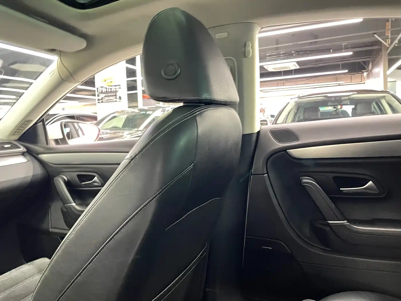 Volkswagen FAW-Volkswagen CC 2012 Model 2.0TSI Luxury фото 35
