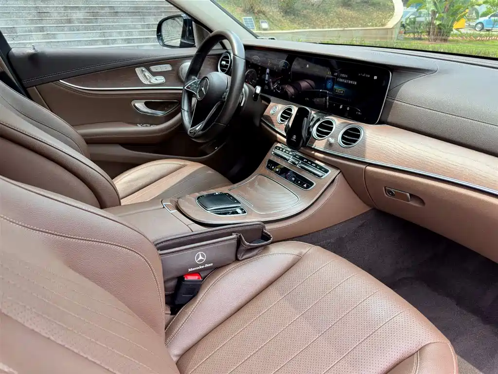 Mercedes-Benz E-Class 2021 E 300 L Fashion фото 11