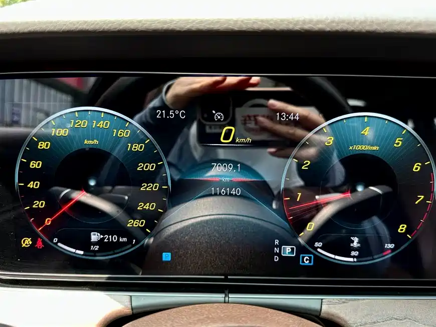 Mercedes-Benz E-Class 2021 E 300 L Fashion фото 25