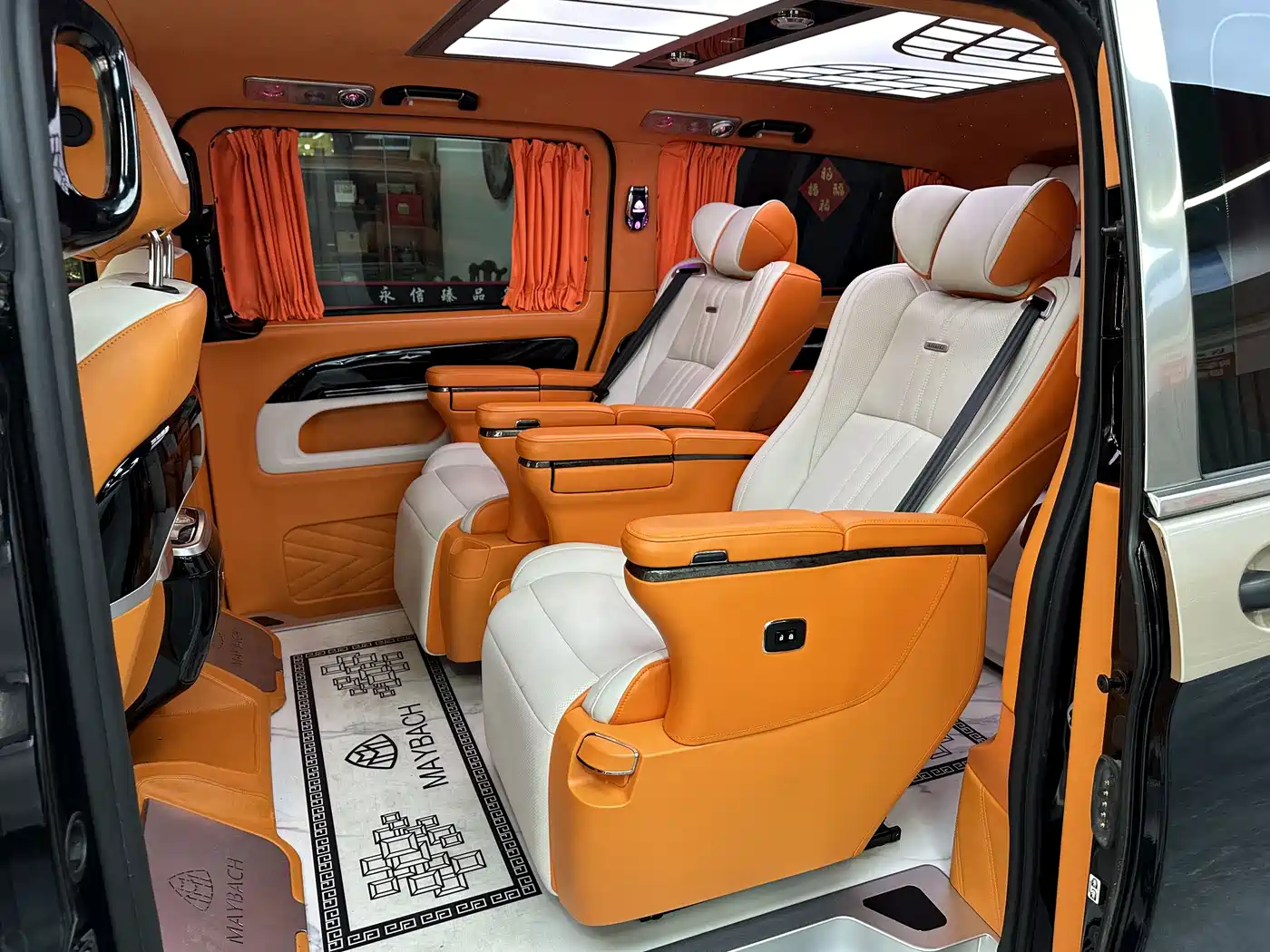 Mercedes-Benz Vito 2023 2.0T Business 7-Seater фото 10