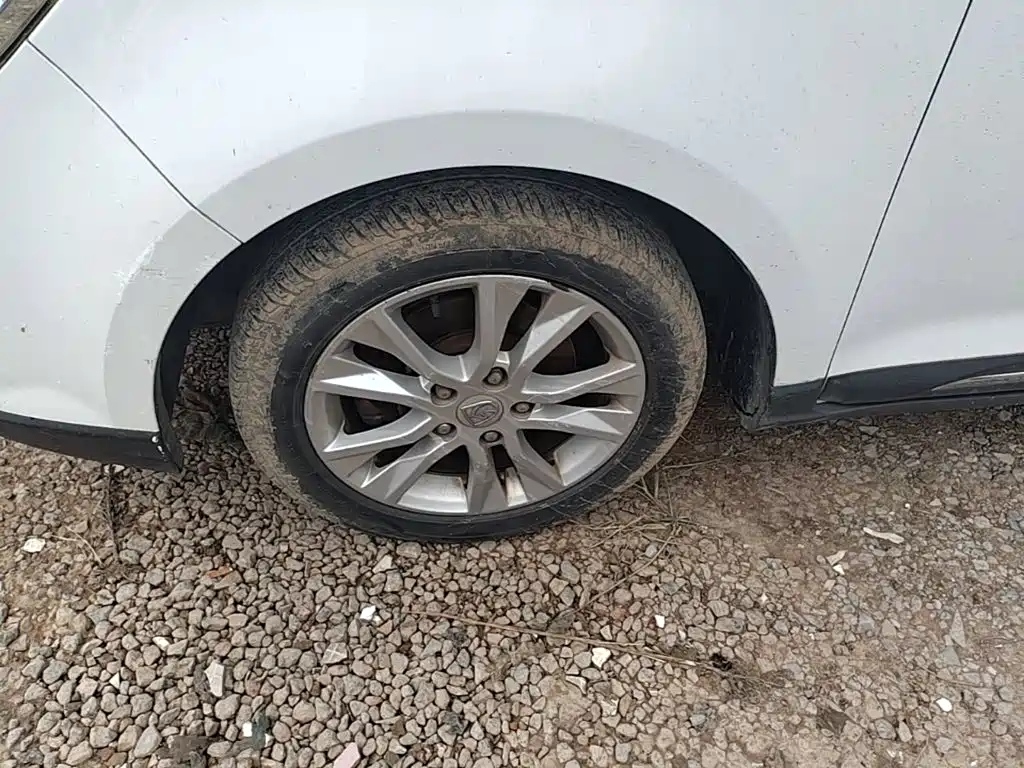 Baojun 730 2017 2016 1.5L Manual Comfort 7-seater China V