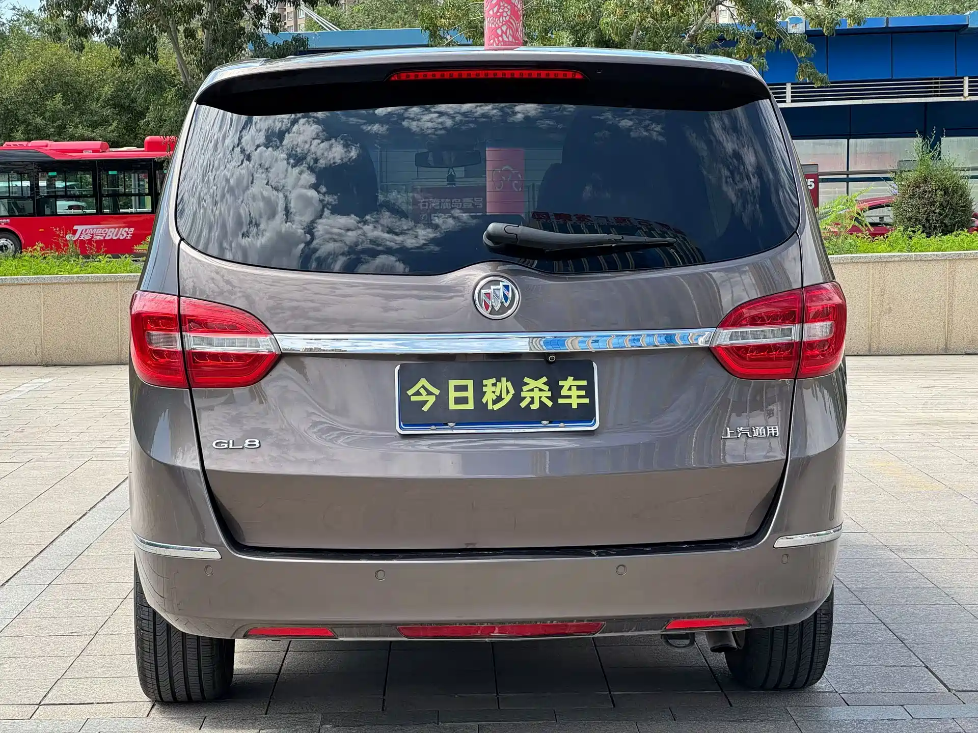 Фото 9 - Buick GL8