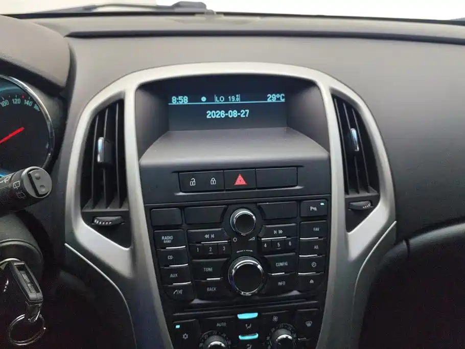 Buick Excelle 2012 2010 XT 1.6L Automatic Fashion