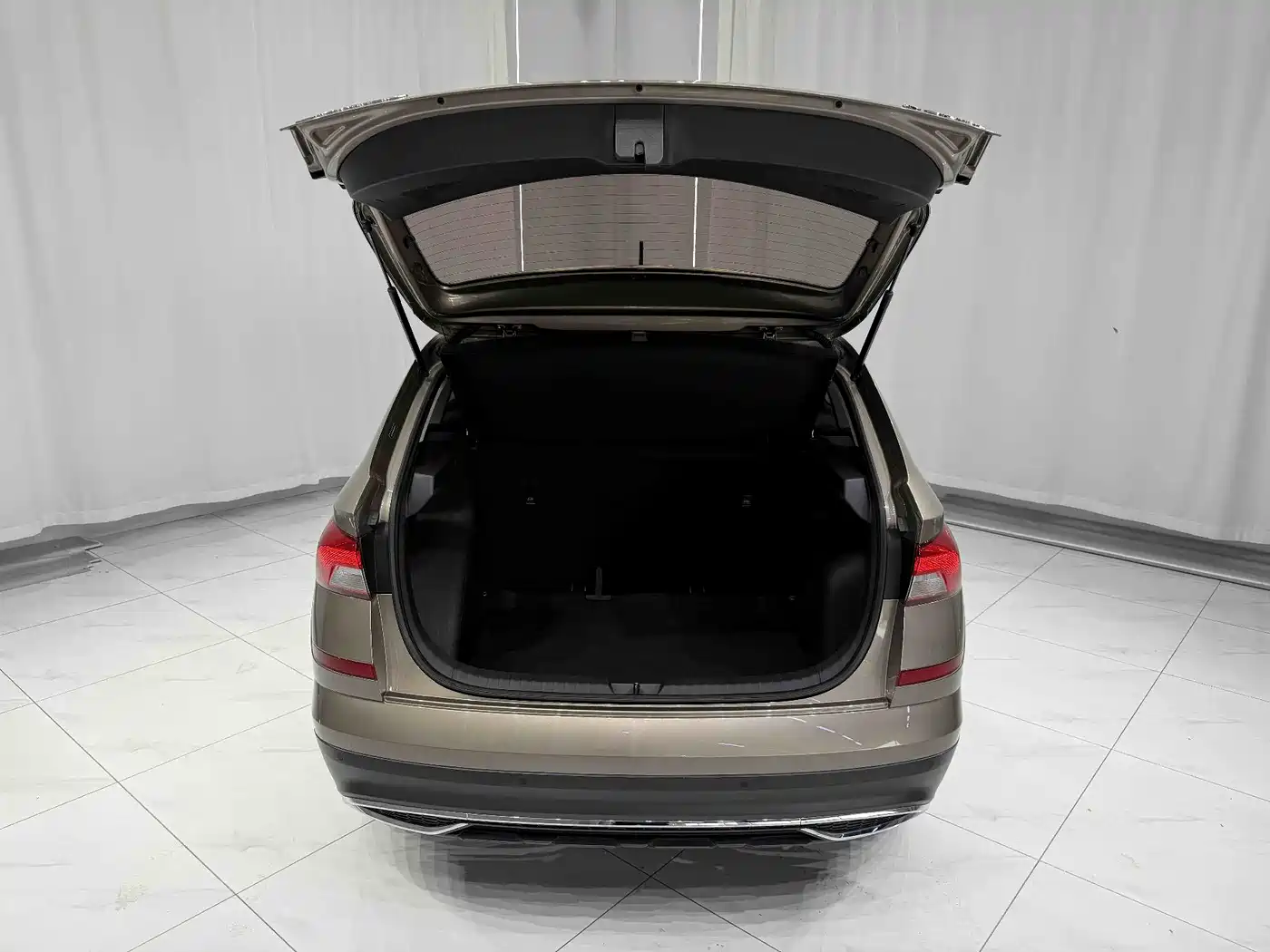Škoda Kamiq 2022 1.5L Automatic Comfort Edition фото 12