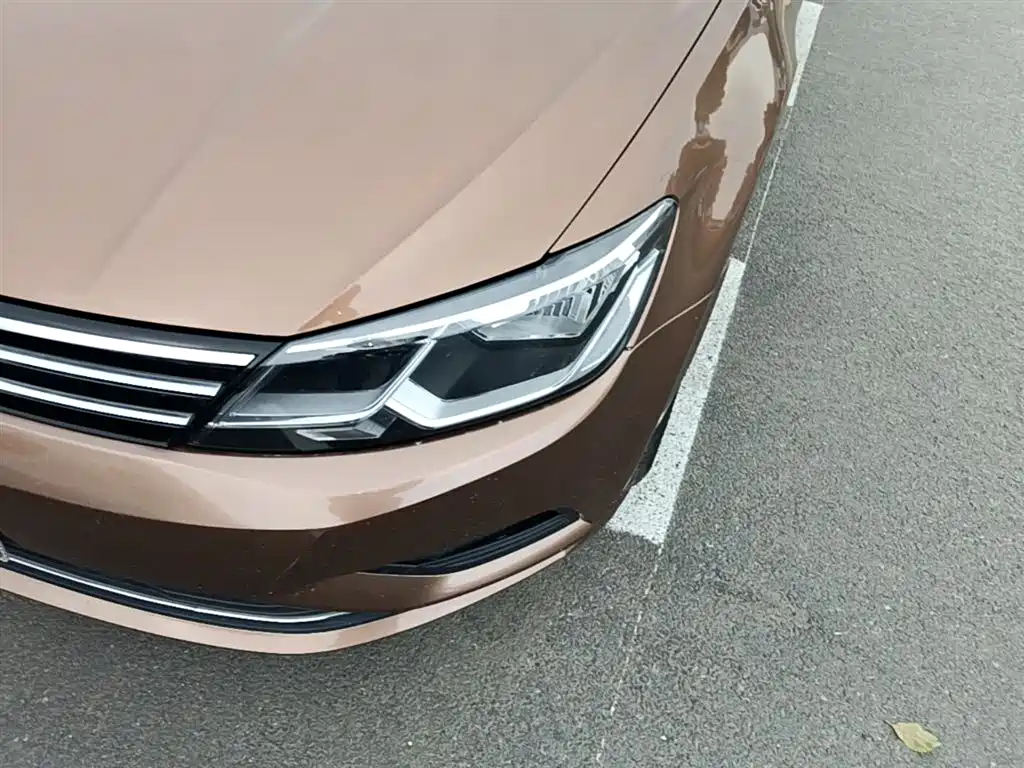Volkswagen Lamando 2015 330TSI DSG Comfort фото 24