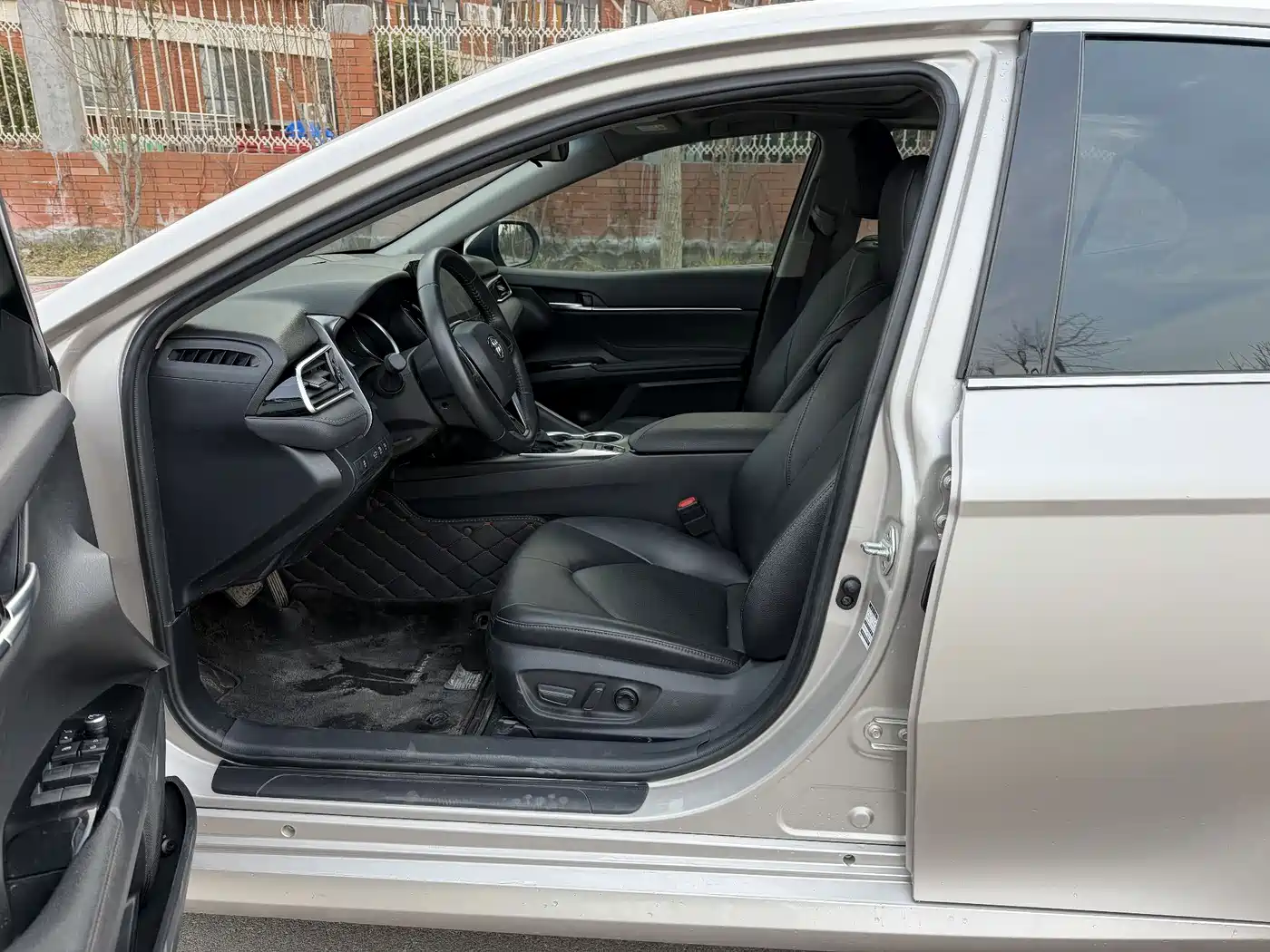 Toyota Camry 2021 2.0G Luxury Edition фото 12