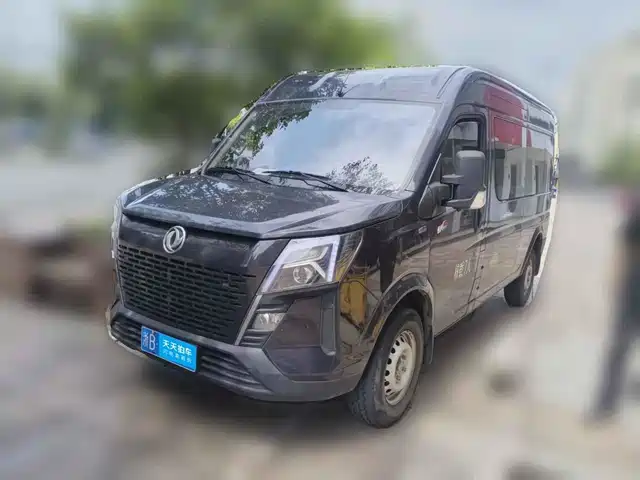 Dongfeng Yufeng Yufeng 2023 V9+ 2.0T Automatic FWD Multi-purpose Medium Wheelbase Medium Roof 7/8/9 Seater — фото 1