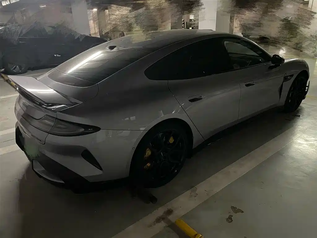 XIAOMI CAR XIAOMI SU7 ULTRA