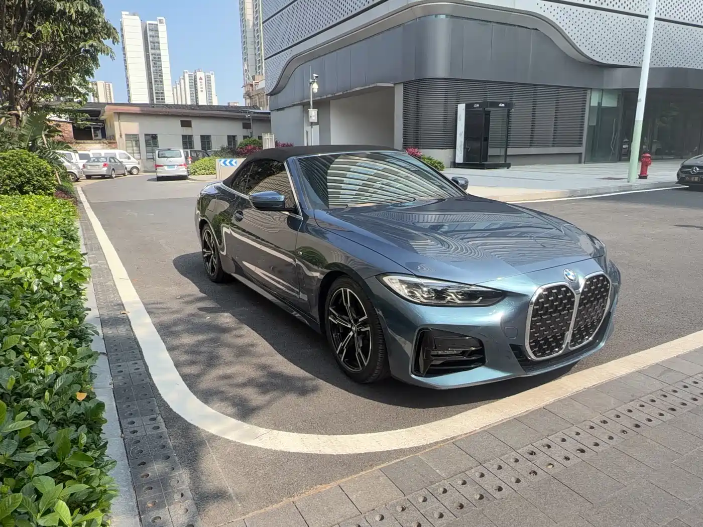 BMW 4 Series 2022 425i Convertible M Sport Package фото 6