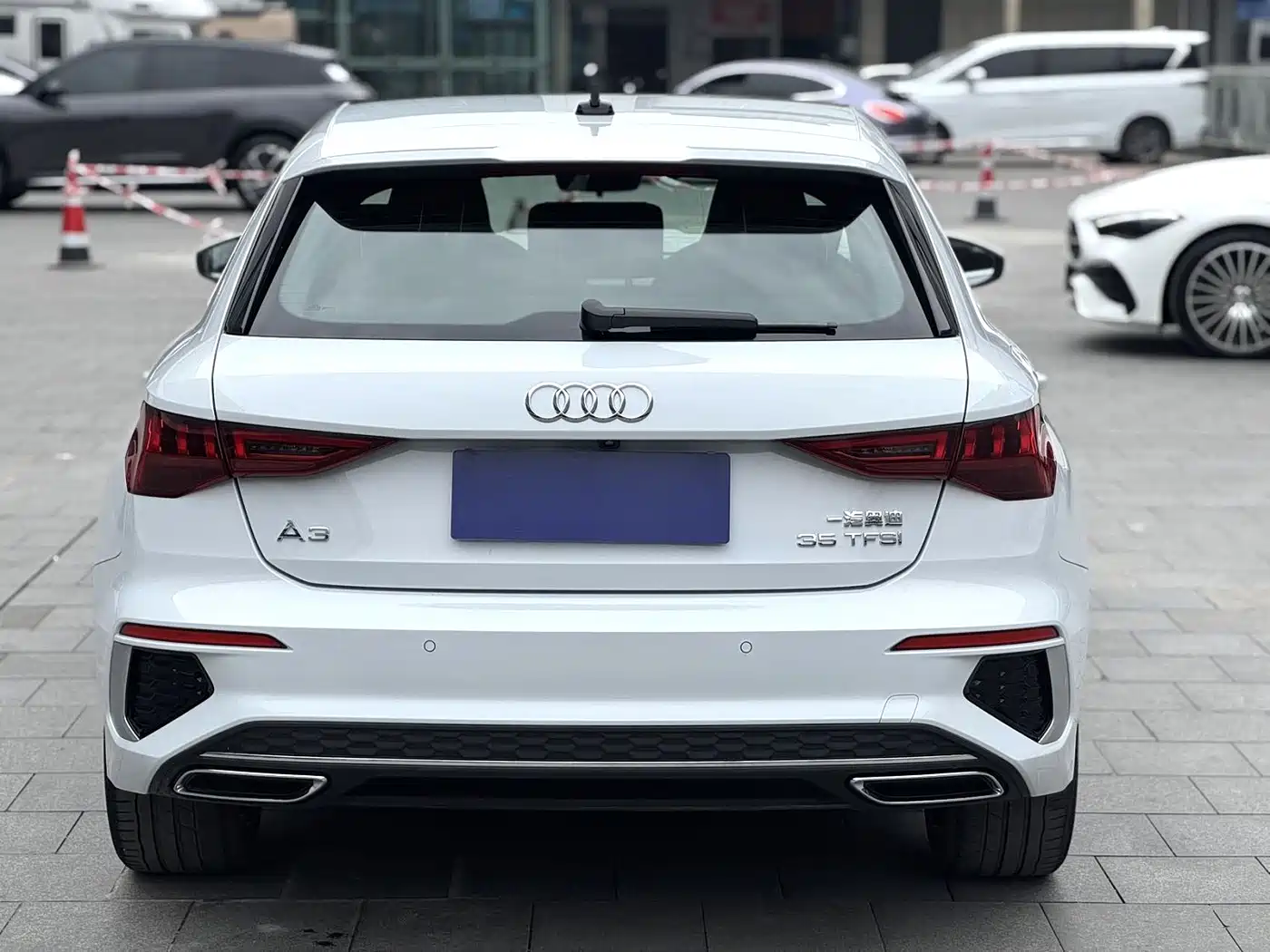 Audi A3 2023 Sportback 35 TFSI Luxury Elegance фото 8