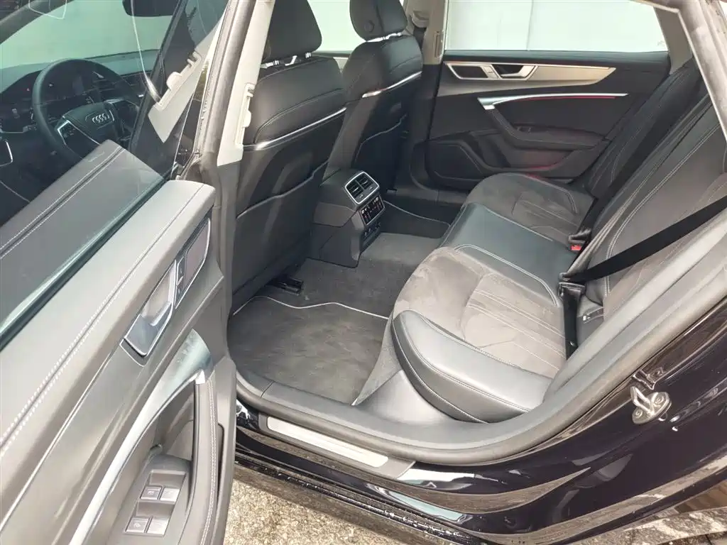 Audi A7L 2025 Model Year 45 TFSI Luxury фото 14
