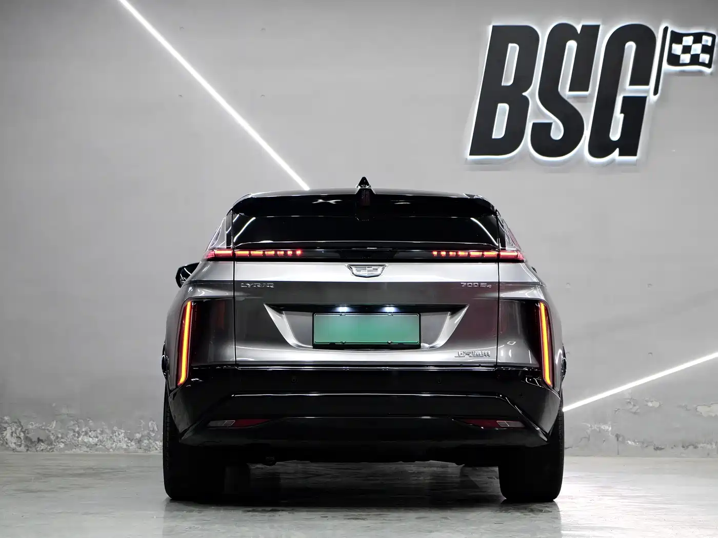 Cadillac IQ Rui Ge 2022 All-Wheel Drive High Performance Premium Edition фото 4