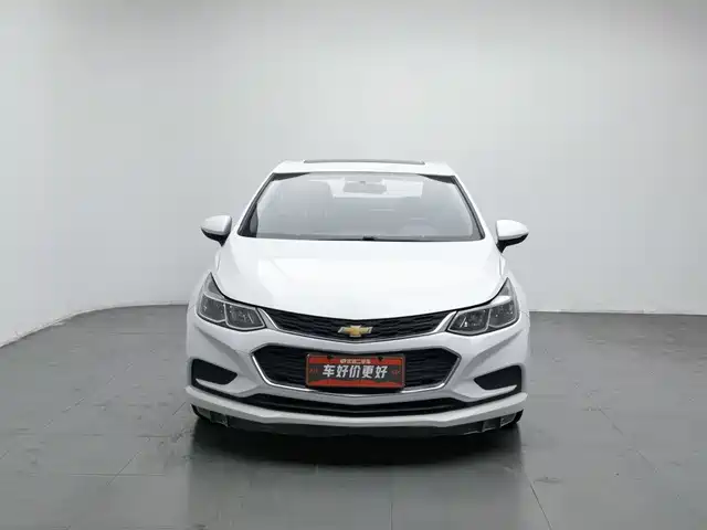 Chevrolet Cruze 2018 320 Automatic Pioneer Sunroof Edition — фото 3