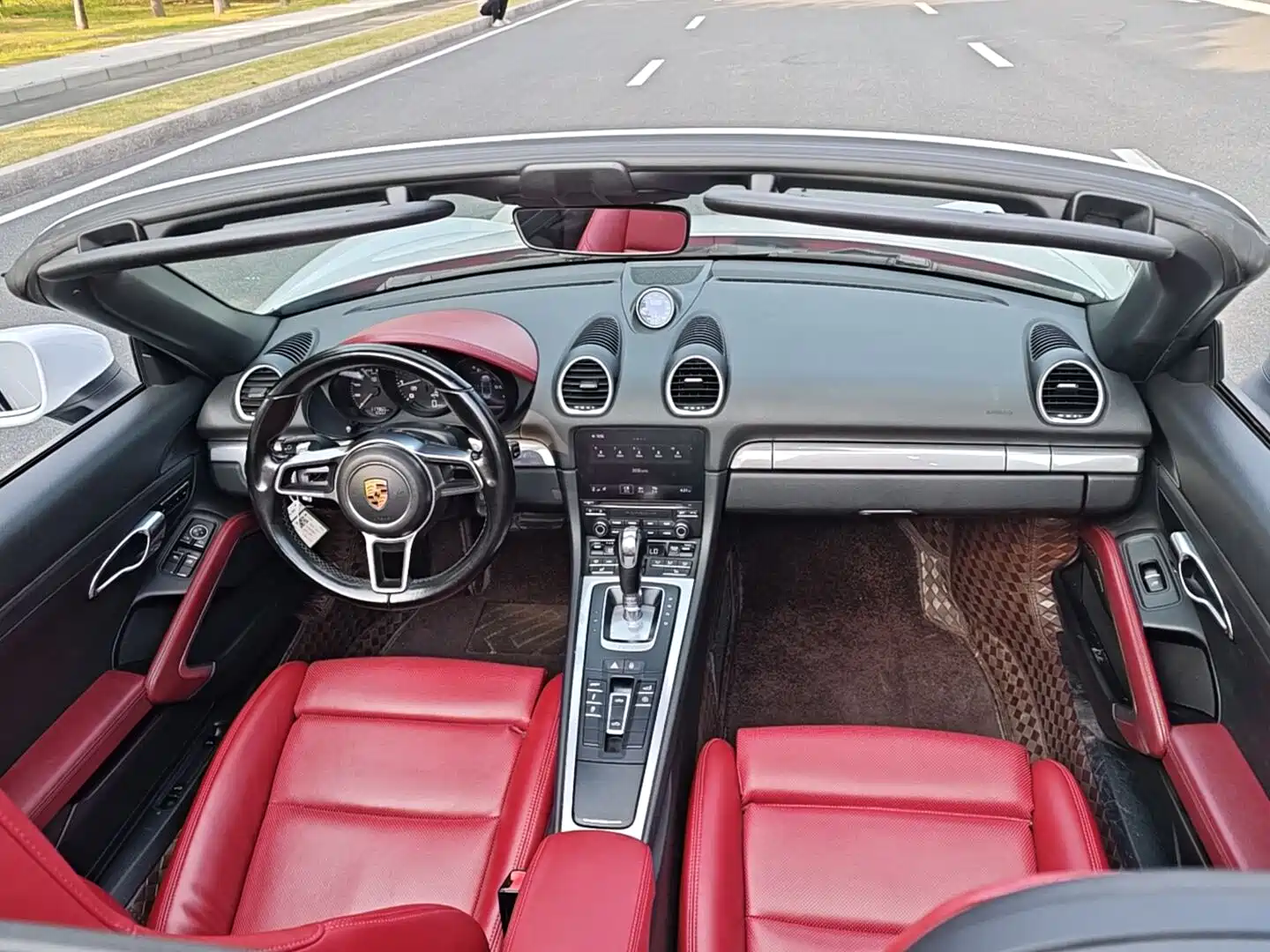 صورة 10 - Porsche 718