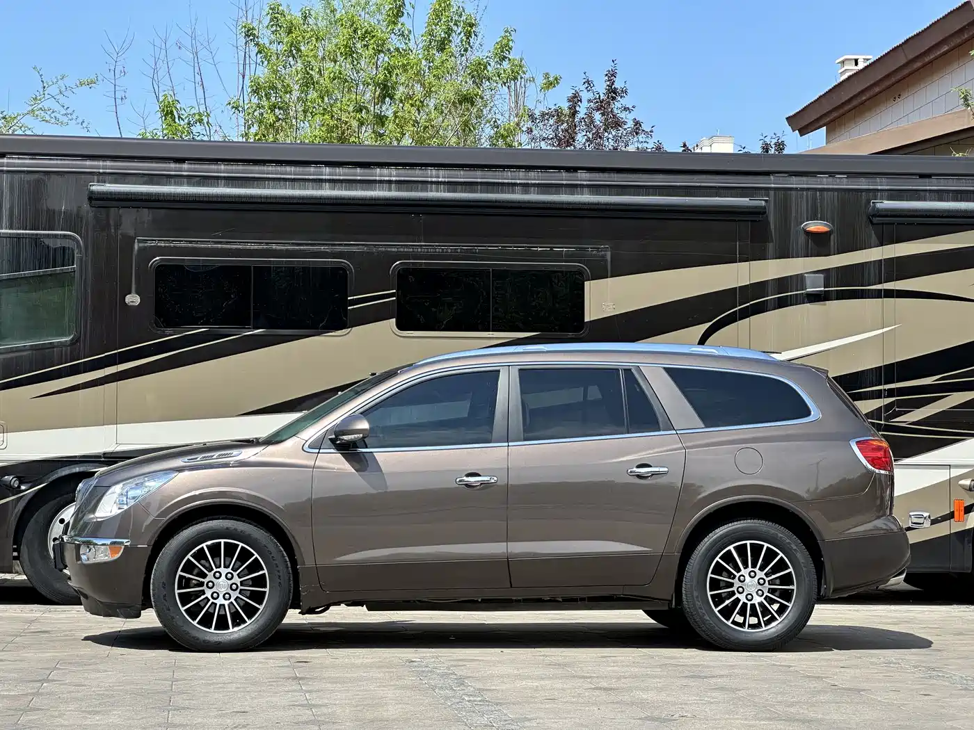 Buick Enclave 2010 3.6L Elite Edition фото 7