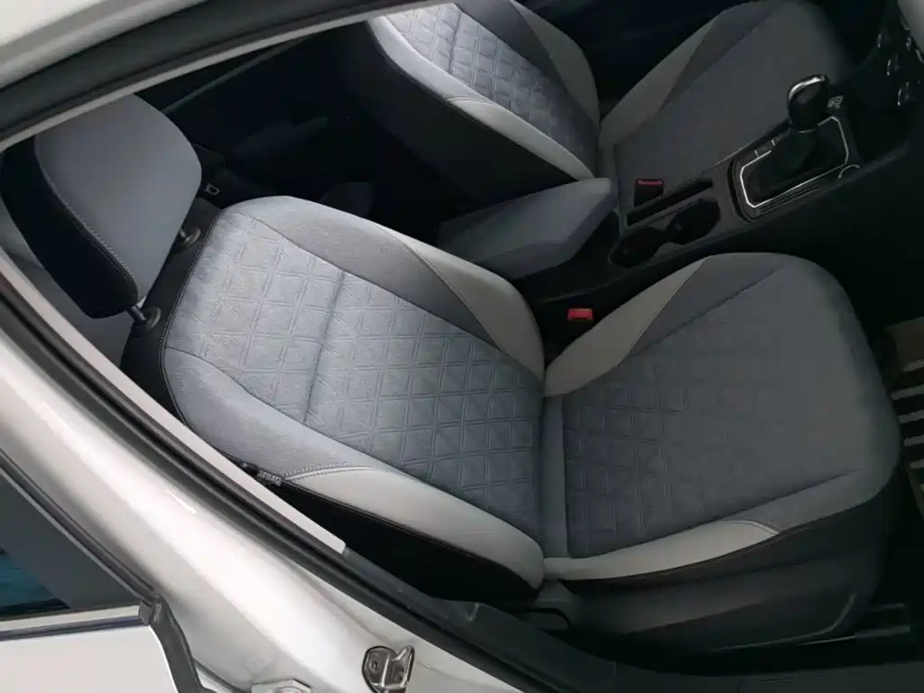 Фото 25 - Volkswagen Lavida