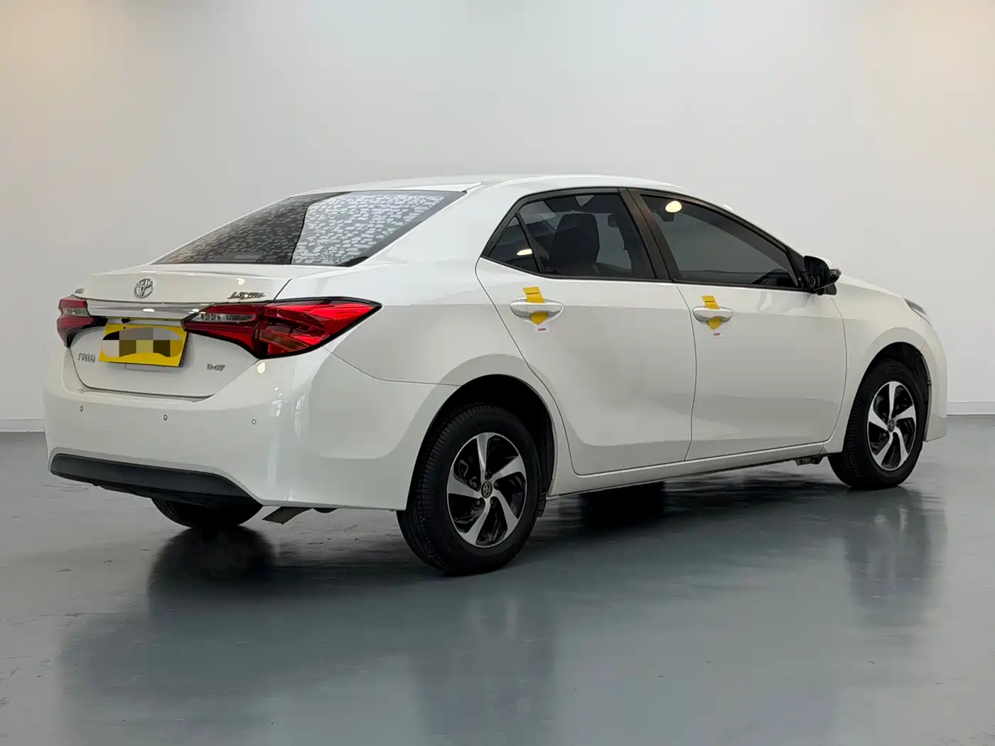 Toyota Levin 2017 Facelift 185T CVT Elite (China V) фото 6