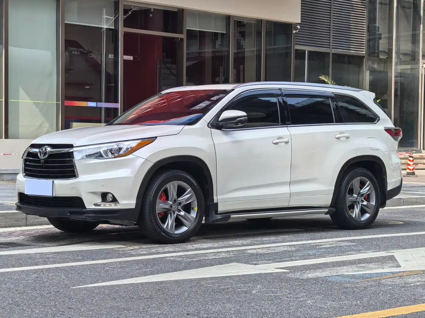 TOYOTA HIGHLANDER