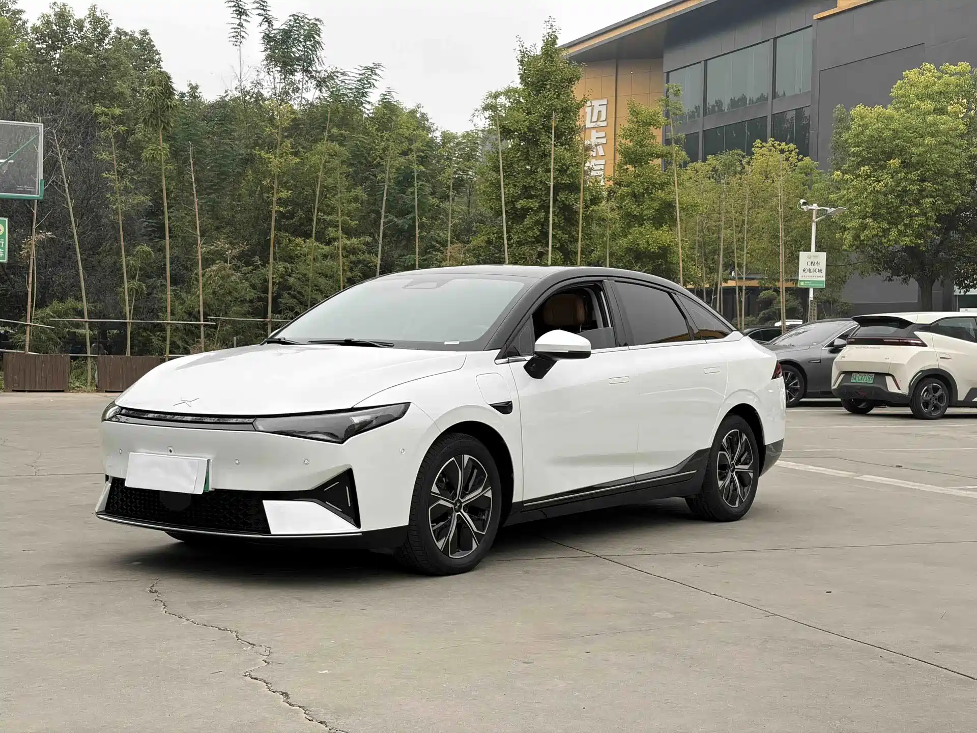 Photo 1 - XPeng P5