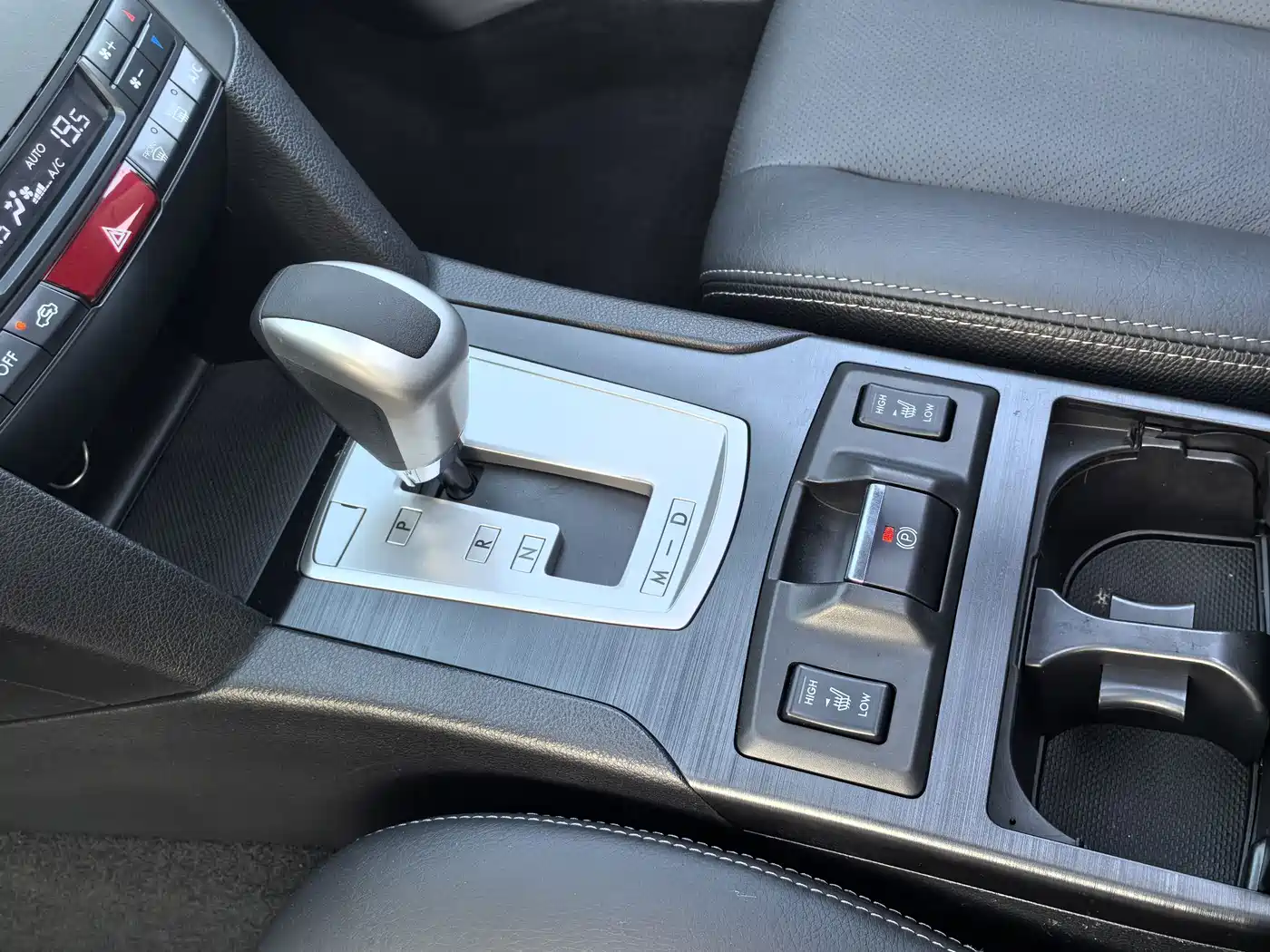 Subaru Outback 2014 2.5i Elegance Sport Edition фото 14