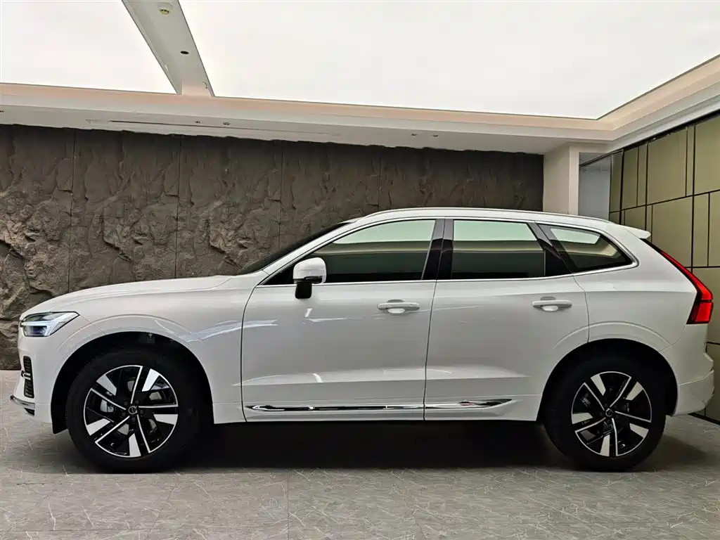 Фото 3 - Volvo XC60