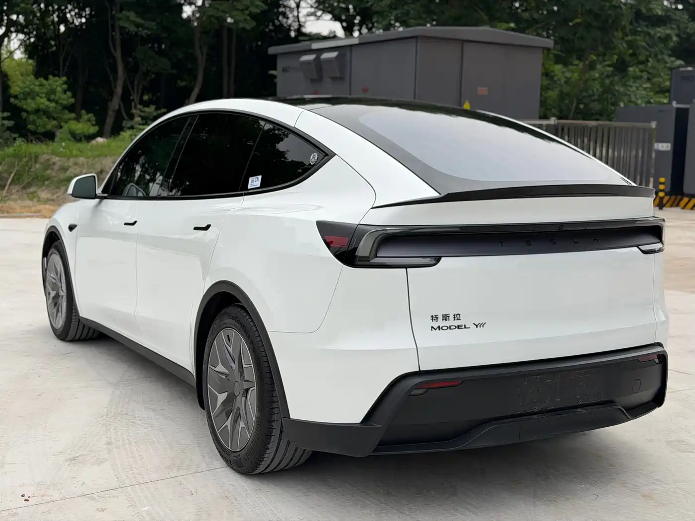 Tesla Model Y L 2025 2025 Facelift Long Range AWD