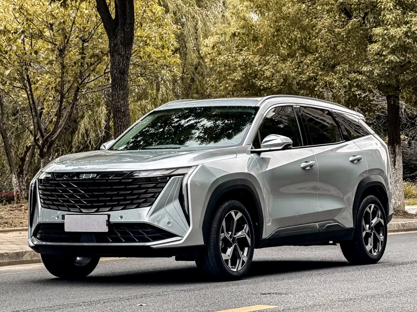 Geely Boyue L 2023 — пригон из Китая
