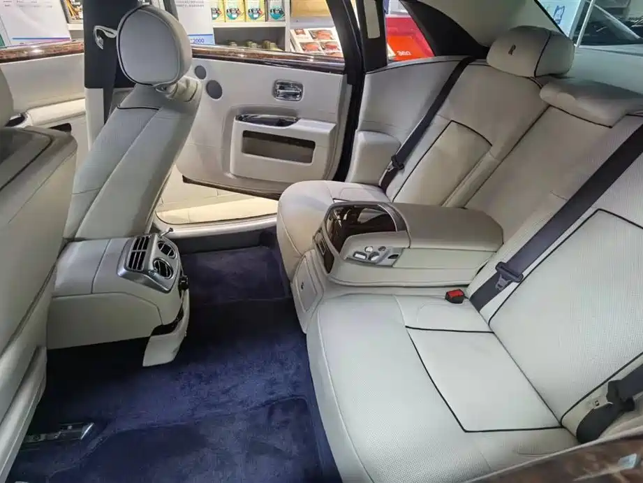 Rolls-Royce Ghost 2014 6.6T Extended Edition фото 8