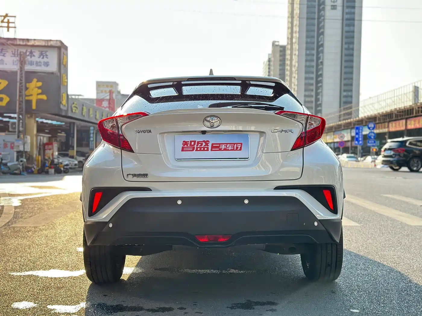 Toyota C-HR 2020 Model 2.0L Leading фото 4